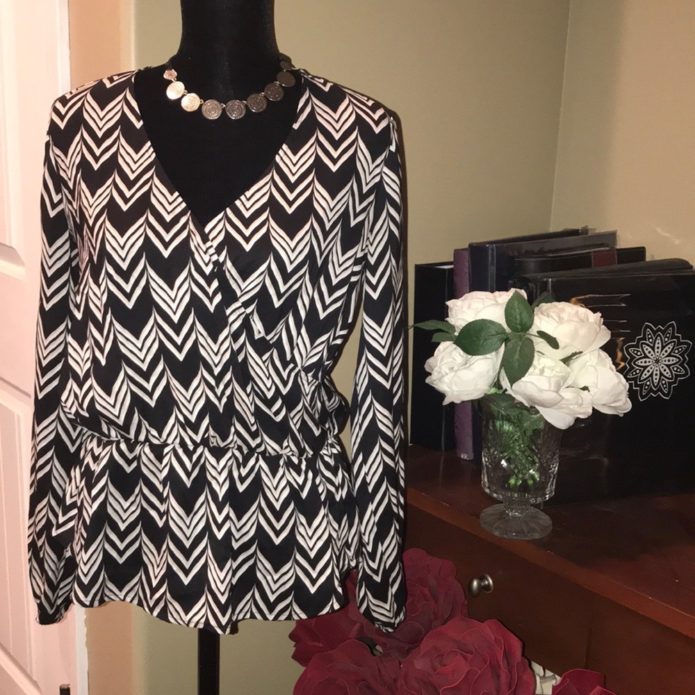 Ann Taylor Black and white blouse